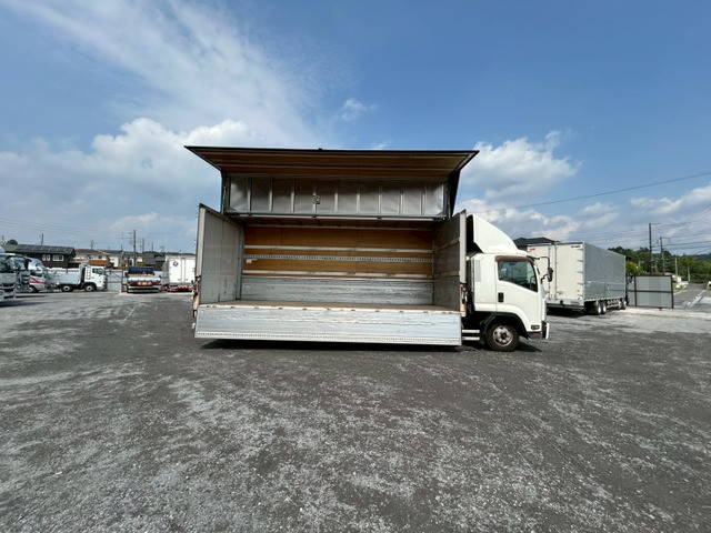 いすゞフォワードアルミウイング中型（4t）[写真09]