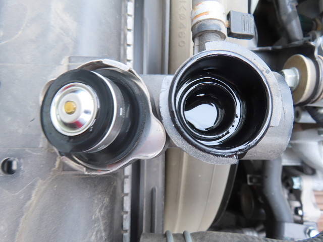 いすゞエルフ平ボディ小型（2t・3t）[写真17]