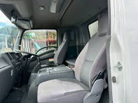 いすゞフォワードアルミウイング中型（4t）[写真16]