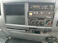 いすゞフォワードアルミウイング中型（4t）[写真24]