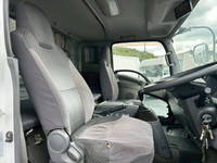 いすゞフォワードアルミウイング中型（4t）[写真39]