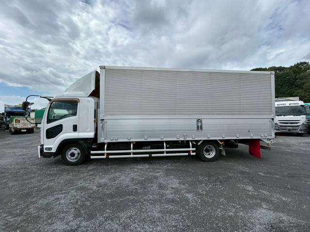 いすゞフォワードアルミウイング中型（4t）[写真06]