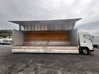 いすゞギガアルミウイング大型（10t）[写真11]