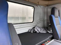 いすゞギガアルミウイング大型（10t）[写真19]