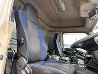 いすゞギガアルミウイング大型（10t）[写真07]