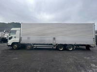 いすゞギガアルミウイング大型（10t）[写真09]