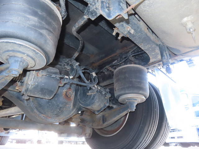 いすゞフォワードアルミブロック増トン（6t・8t）[写真10]