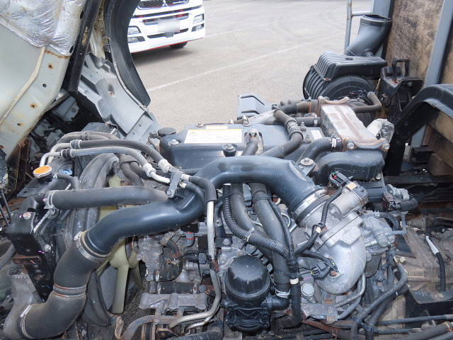 いすゞフォワードアルミブロック増トン（6t・8t）[写真13]