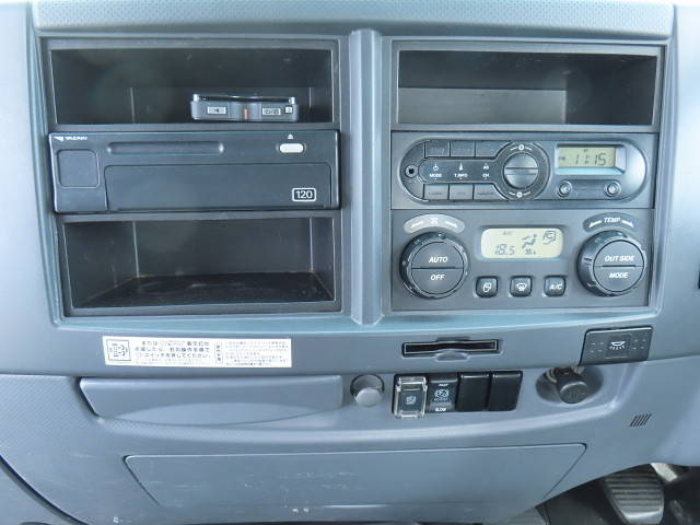 いすゞフォワードアルミブロック増トン（6t・8t）[写真22]