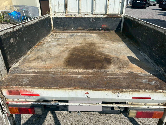 三菱ふそうキャンターダブルキャブ（Wキャブ）小型（2t・3t）[写真12]