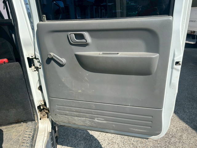 三菱ふそうキャンターダブルキャブ（Wキャブ）小型（2t・3t）[写真14]