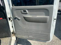 三菱ふそうキャンターダブルキャブ（Wキャブ）小型（2t・3t）[写真15]