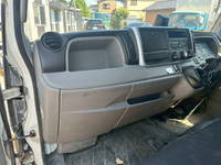 三菱ふそうキャンターダブルキャブ（Wキャブ）小型（2t・3t）[写真18]