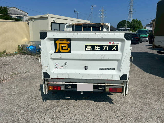 三菱ふそうキャンターダブルキャブ（Wキャブ）小型（2t・3t）[写真05]