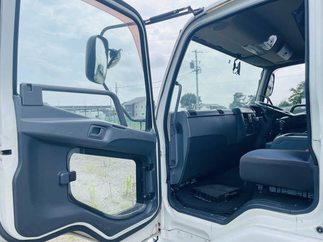 三菱ふそうファイターアルミウイング中型（4t）[写真14]