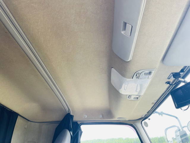 三菱ふそうファイターアルミウイング中型（4t）[写真17]