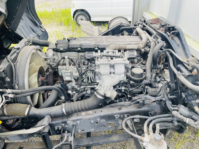 三菱ふそうファイターアルミウイング中型（4t）[写真28]