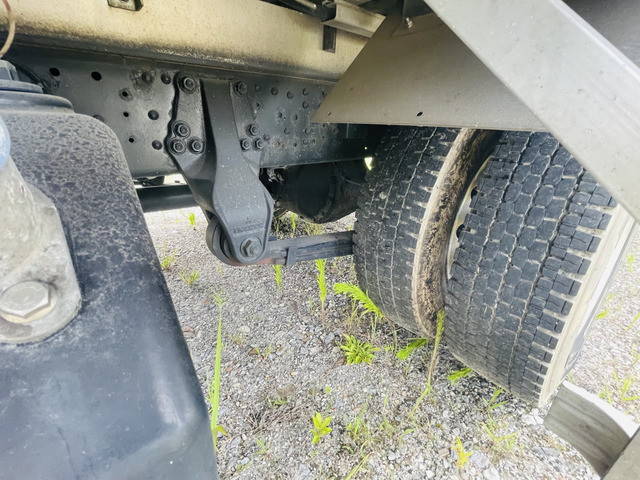 三菱ふそうファイターアルミウイング中型（4t）[写真35]