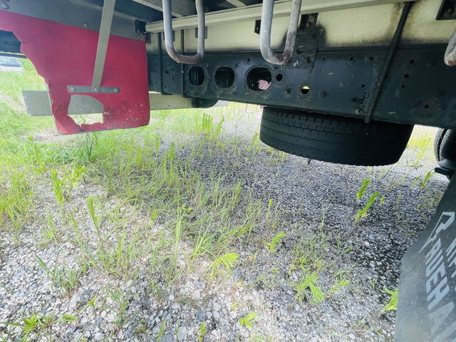 三菱ふそうファイターアルミウイング中型（4t）[写真36]