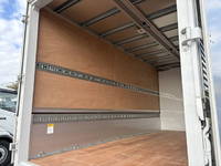 三菱ふそうキャンターアルミウイング小型（2t・3t）[写真11]