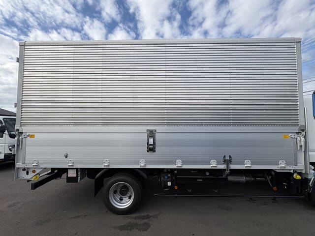 三菱ふそうキャンターアルミウイング小型（2t・3t）[写真06]