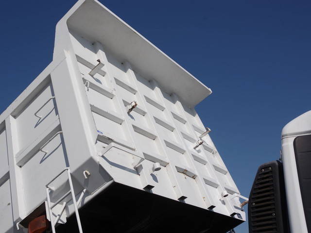 UDトラックスコンドル深ダンプ（土砂禁ダンプ）増トン（6t・8t）[写真11]