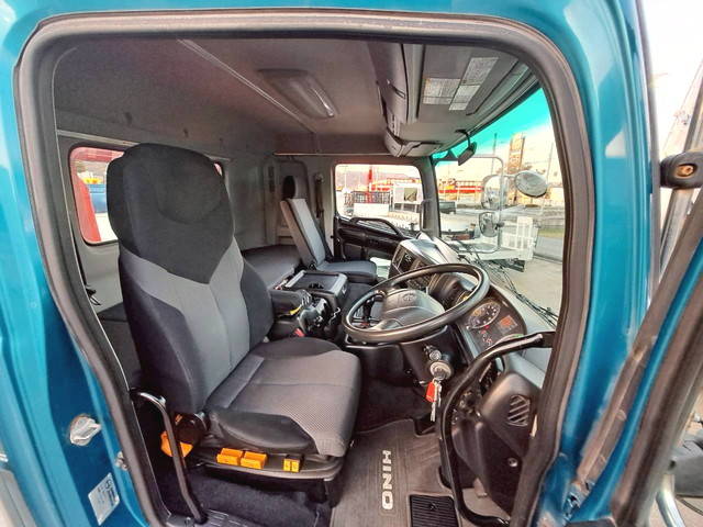 日野プロフィアコンテナ専用車大型（10t）[写真10]