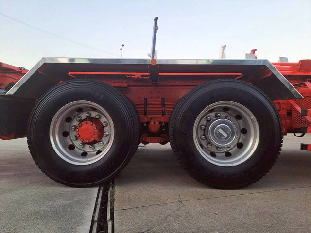 日野プロフィアコンテナ専用車大型（10t）[写真24]