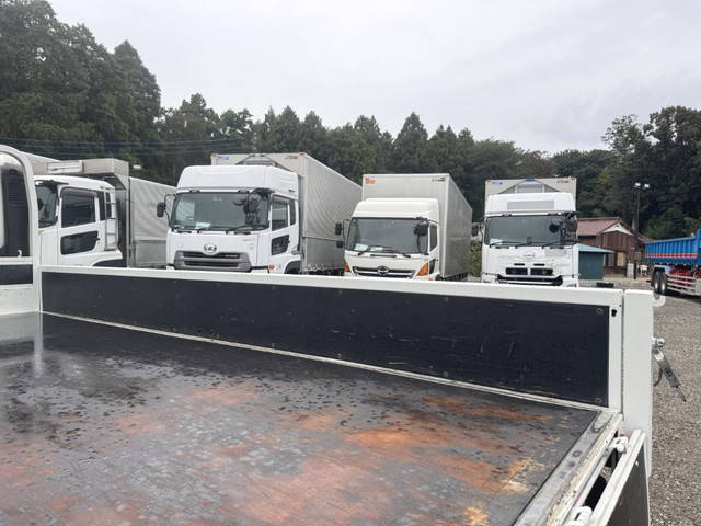 日野デュトロ平ボディ小型（2t・3t）[写真12]