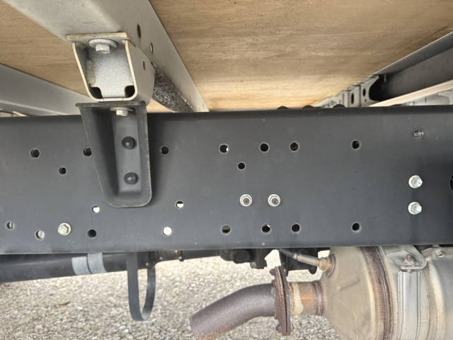 日野デュトロ平ボディ小型（2t・3t）[写真23]