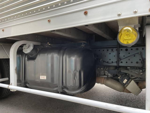 いすゞエルフアルミバン小型（2t・3t）[写真18]