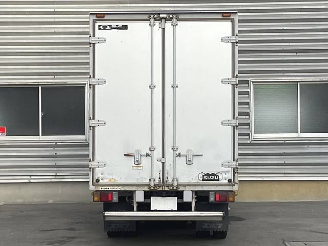 いすゞエルフアルミバン小型（2t・3t）[写真02]
