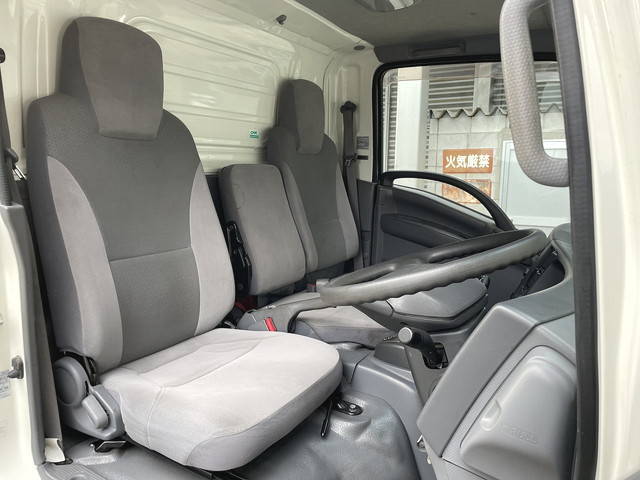 いすゞエルフアルミバン小型（2t・3t）[写真22]