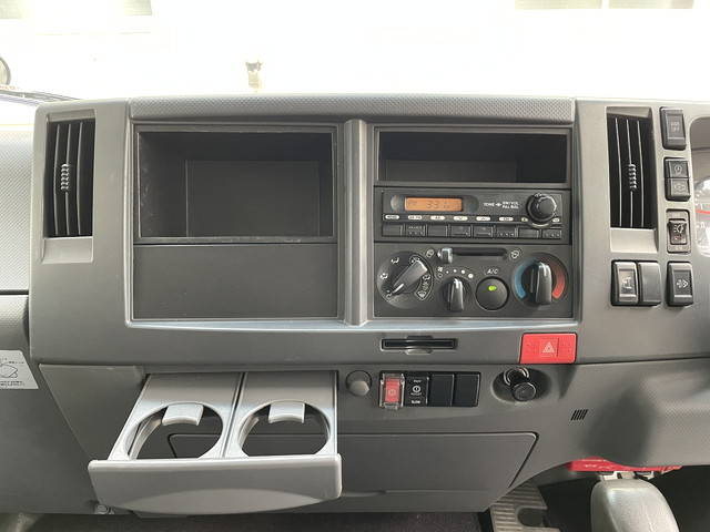 いすゞエルフアルミバン小型（2t・3t）[写真24]