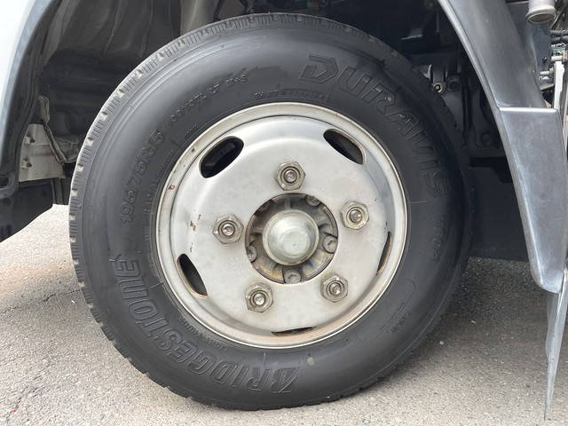 いすゞエルフアルミバン小型（2t・3t）[写真31]