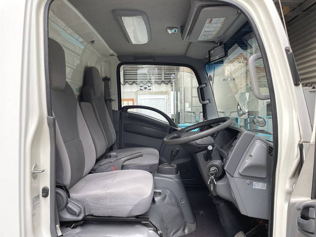 いすゞエルフアルミバン小型（2t・3t）[写真33]