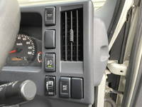 いすゞエルフアルミバン小型（2t・3t）[写真35]