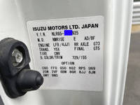 いすゞエルフアルミバン小型（2t・3t）[写真40]