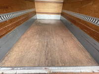 いすゞエルフアルミバン小型（2t・3t）[写真09]