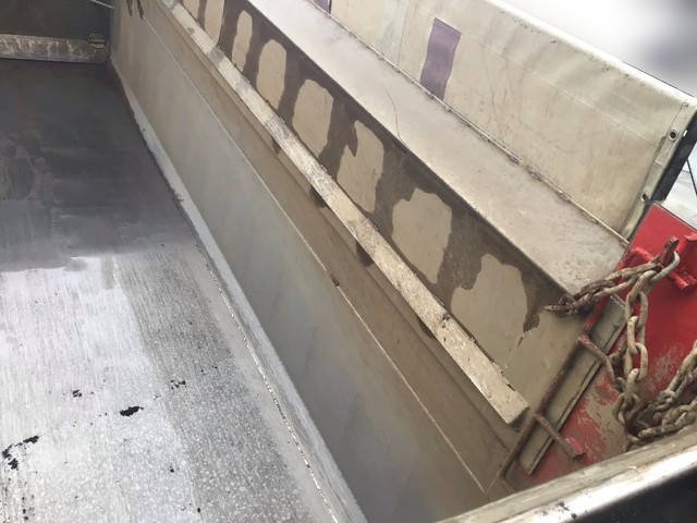 三菱ふそうスーパーグレート深ダンプ（土砂禁ダンプ）大型（10t）[写真13]