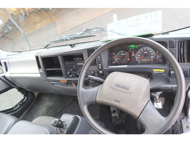 いすゞフォワードクレーン4段中型（4t）[写真31]