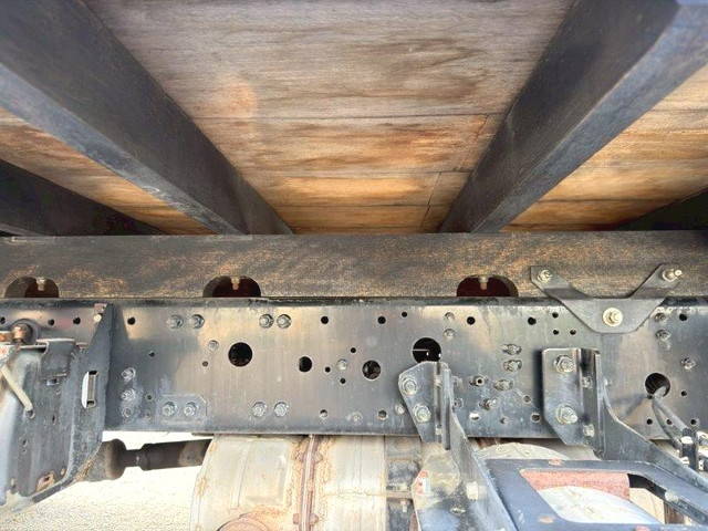 三菱ふそうファイター平ボディ中型（4t）[写真10]