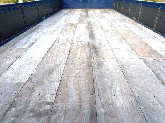 三菱ふそうファイター平ボディ中型（4t）[写真05]