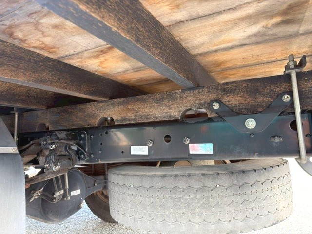 三菱ふそうファイター平ボディ中型（4t）[写真09]