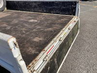 三菱ふそうキャンタークレーン3段小型（2t・3t）[写真17]