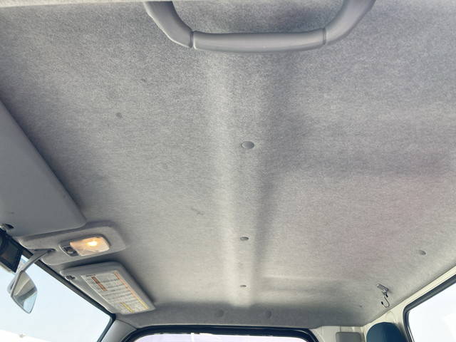 三菱ふそうキャンタークレーン3段小型（2t・3t）[写真31]