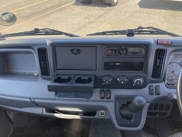 三菱ふそうキャンタークレーン3段小型（2t・3t）[写真36]