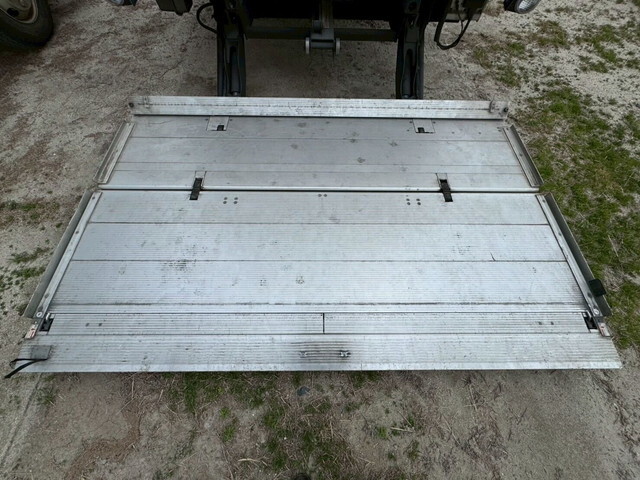 日野レンジャーアルミウイング中型（4t）[写真18]