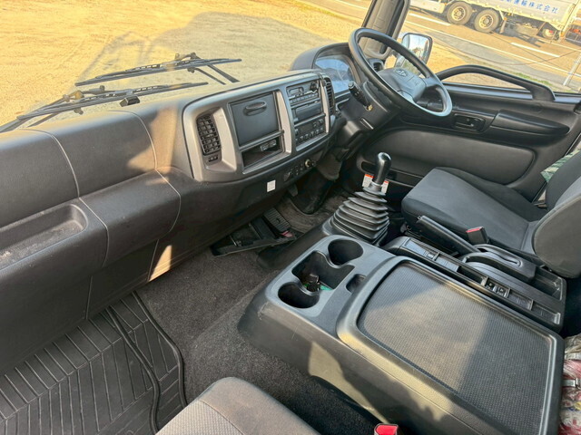 日野レンジャーアルミウイング中型（4t）[写真34]