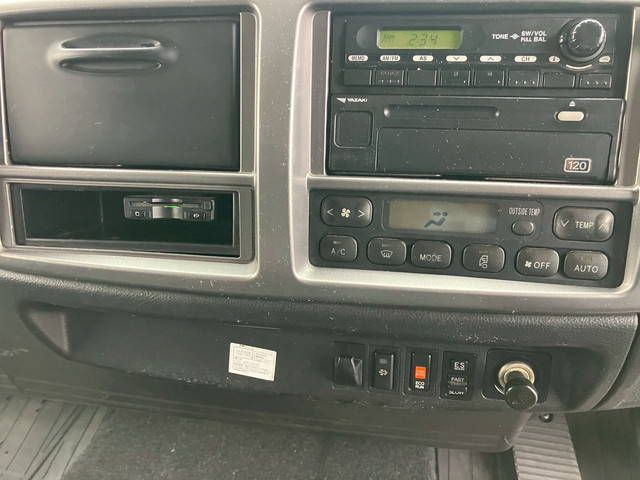 日野レンジャーアルミウイング中型（4t）[写真37]